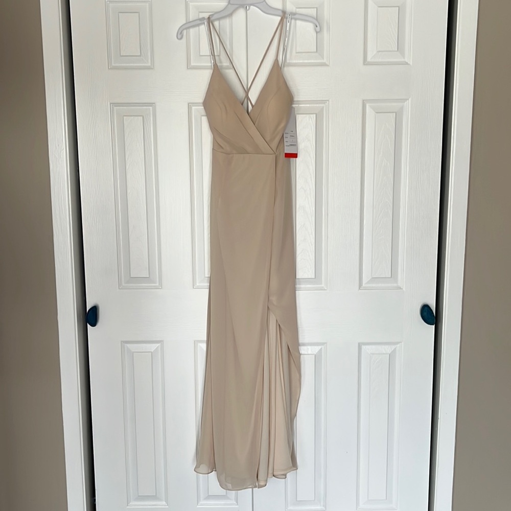 Bill Levkoff Chiffon V-Neck A-line bridesmaids dress. Champagne in color size 4